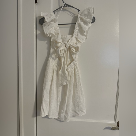 Mini white dress with open back size Xs - Picture 4 of 4